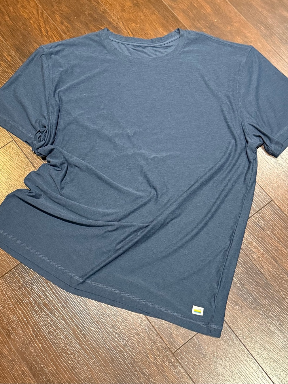 Vuori Strato Tech Tee Mens Size XL Heathered Navy Blue Short Sleeve Shirt V126